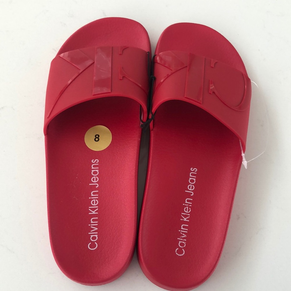Brand new Ck Red flats 🥿!! ♥️♥️♥️